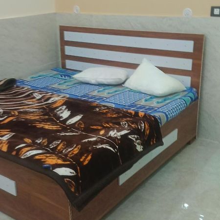 Shree Hari Guest House Ayodhya Экстерьер фото